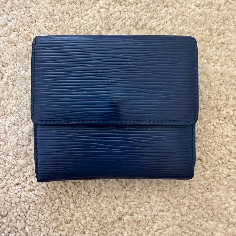 Preloved authentic Louis Vuitton Blue Epi wallet
